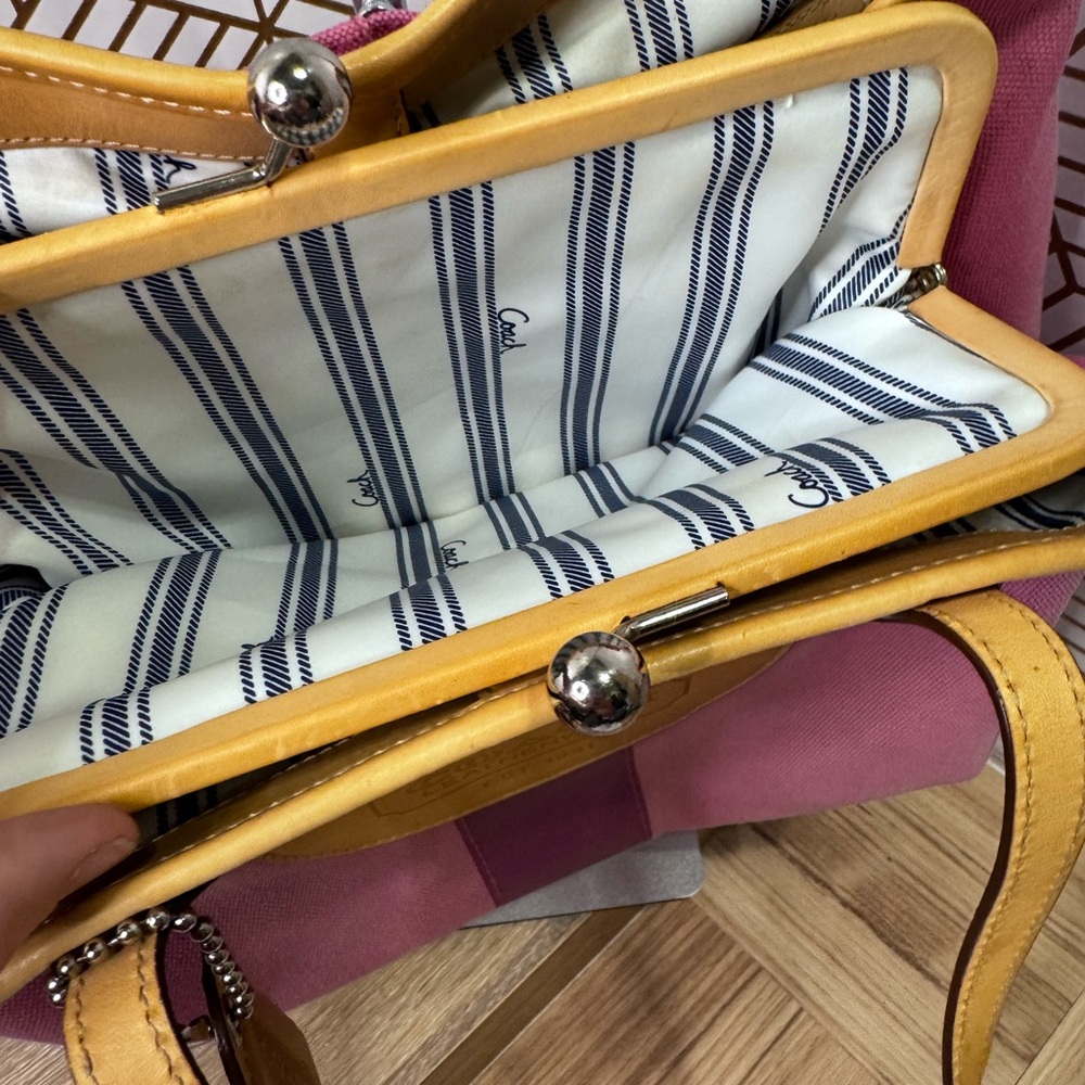 Coach Hamptons Archive 10th Anniversary Pink Canvas Tote - Picture 11 of 13